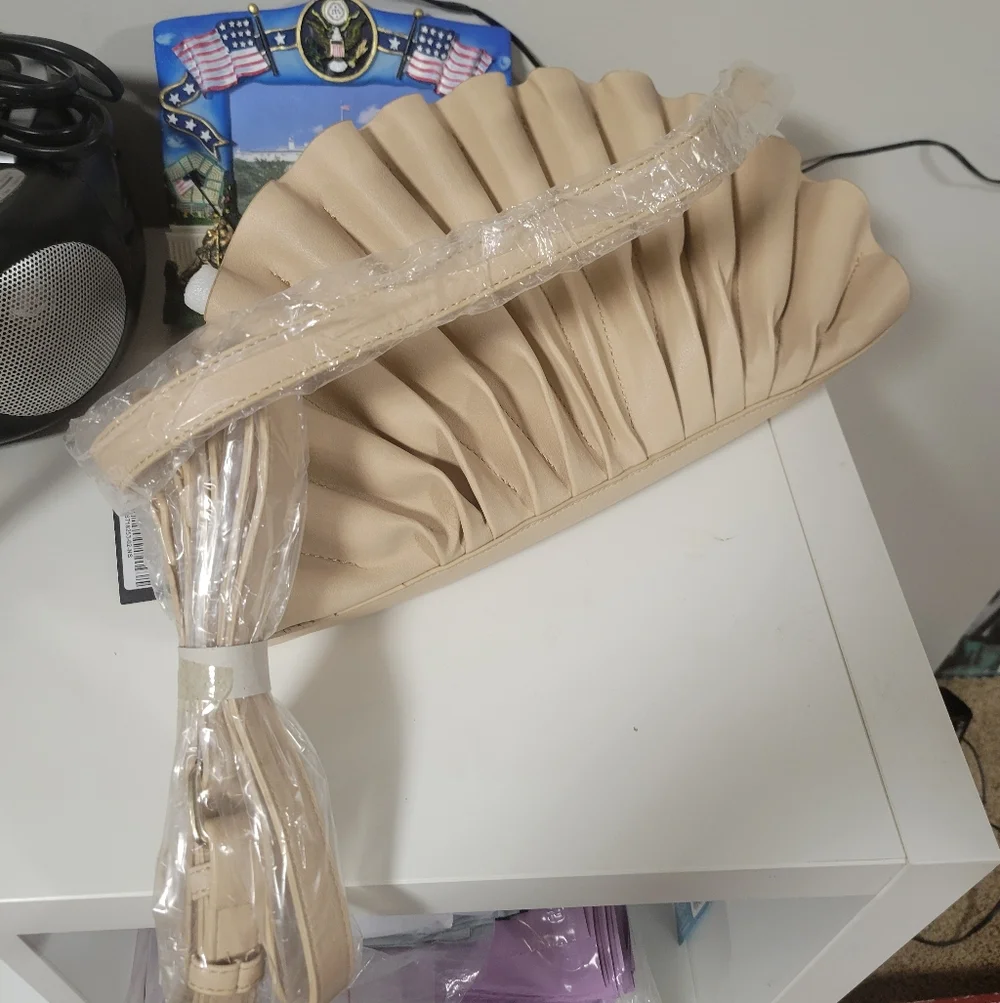 Lulus Purse Elegant Pleated Fan Purse- Beige / Nude – Detachable Strap - Picture 7 of 7
